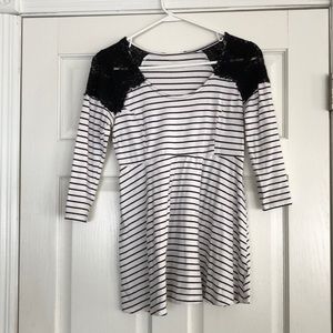 Comfortable maternity shirt